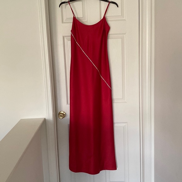 “Ever Beauty” red evening dress; size 6 - Picture 3 of 9